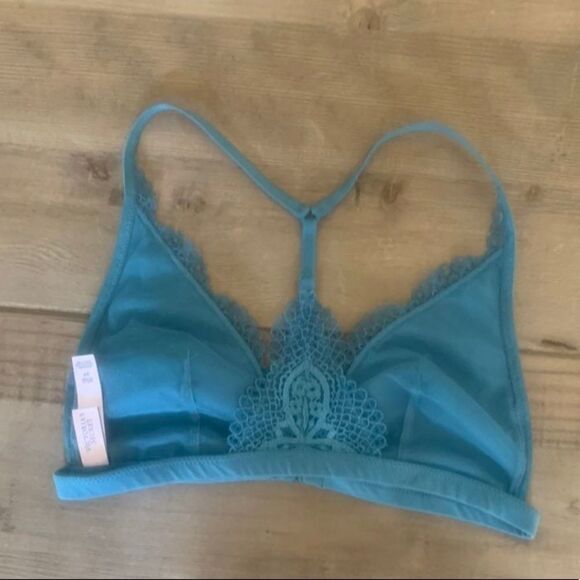 ✨ Victoria's Secret Front-Close Bralette Crochet Lace✨ - Picture 7 of 8